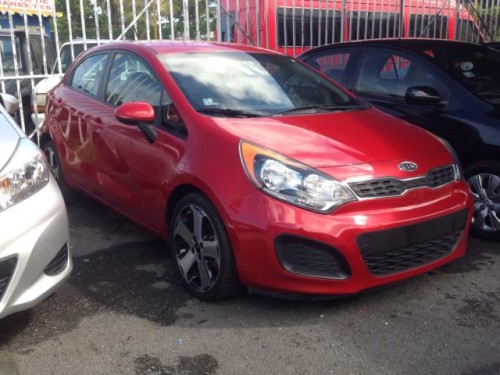 KIA RÃO CON AROS CANDY RED AHORRA PAGO YA